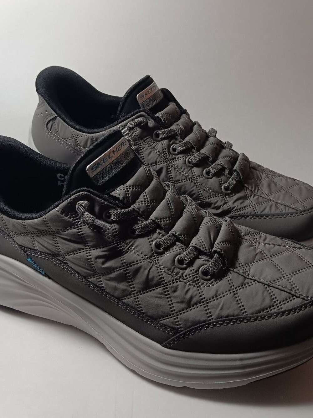 Skechers hands free slip ins contour foam cozy fit gray womens 7.5